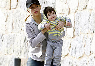 Shakira & Baby Milan